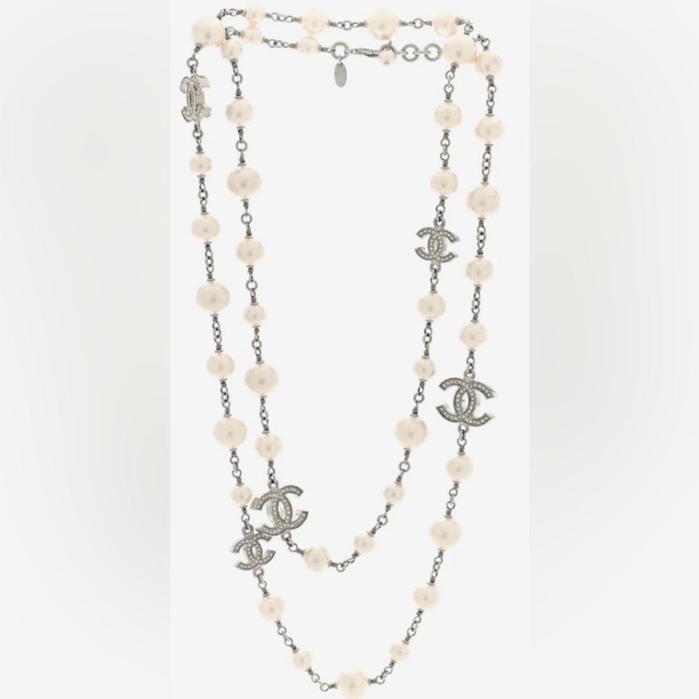 Authentic Chanel classic silver 5 CC pearl necklace - Picture 6 of 7